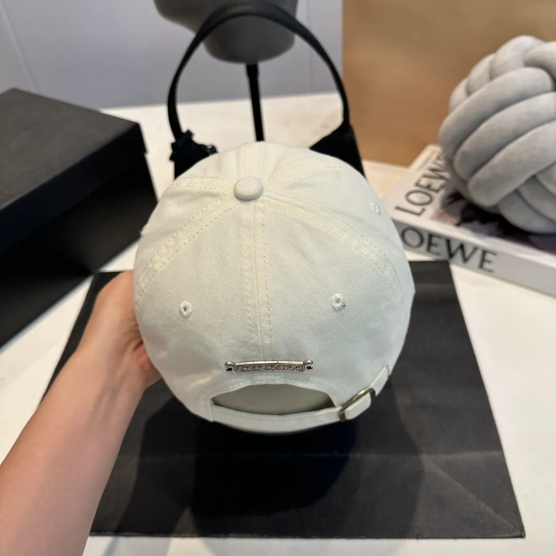 P50 Chrome Hearts 💓Early spring Korean style fashion retro distressed hole hat worn design versatile baseball cap peaked cap
